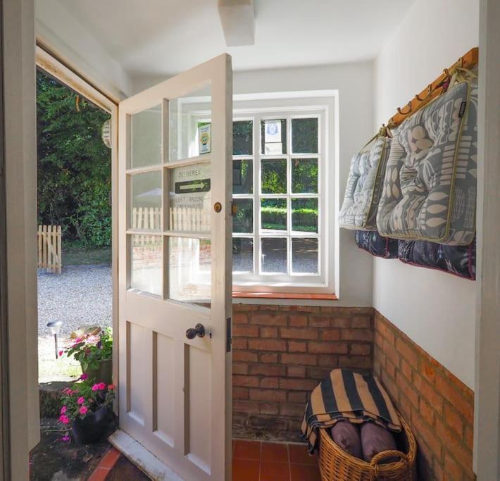 Landford'S Cottage, Your Retreat! Exterior foto